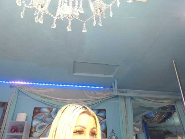 adrianna_fox