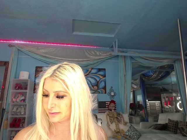 adrianna_fox