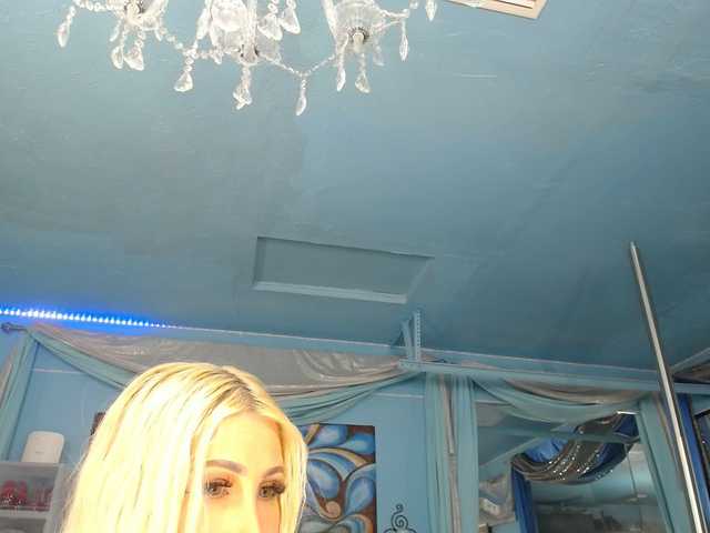 adrianna_fox live sex show