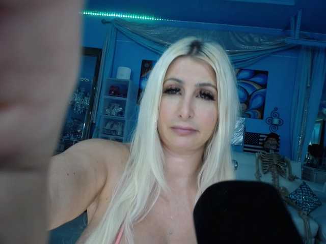 adrianna_fox