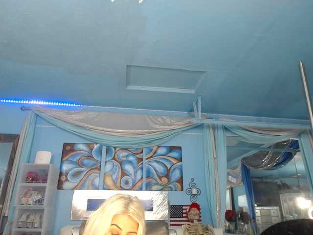 adrianna_fox webcam
