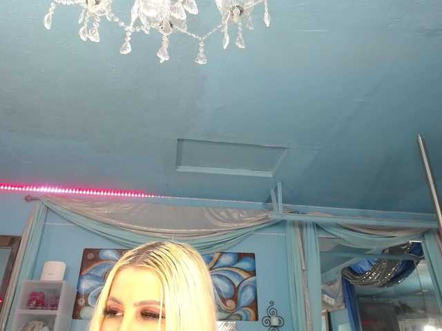 adrianna_fox