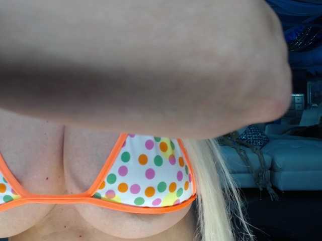 adrianna_fox