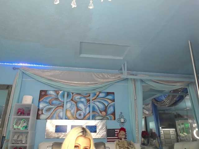 adrianna_fox live cam preview