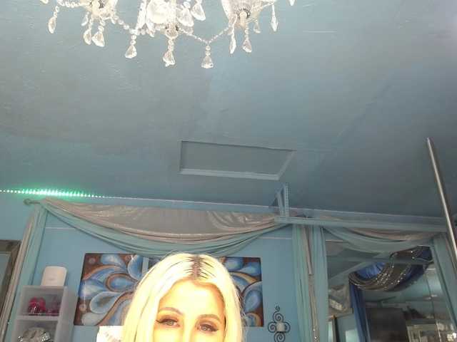 adrianna_fox