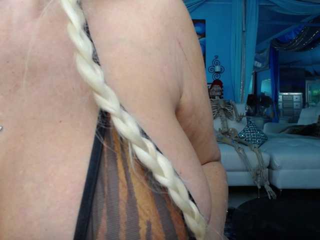 adrianna_fox