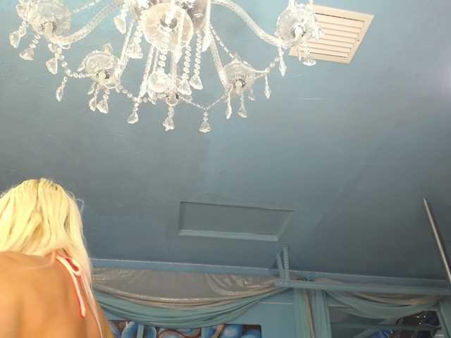 adrianna_fox