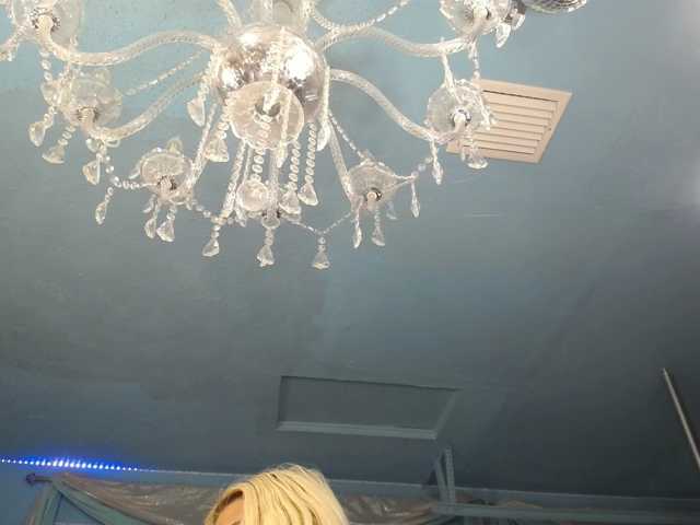 adrianna_fox, live now on BongaCams
