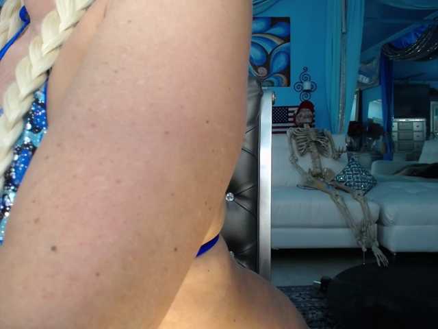 adrianna_fox
