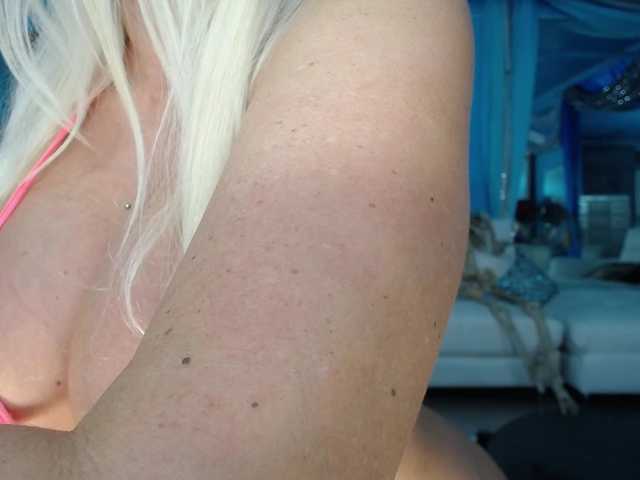 adrianna_fox