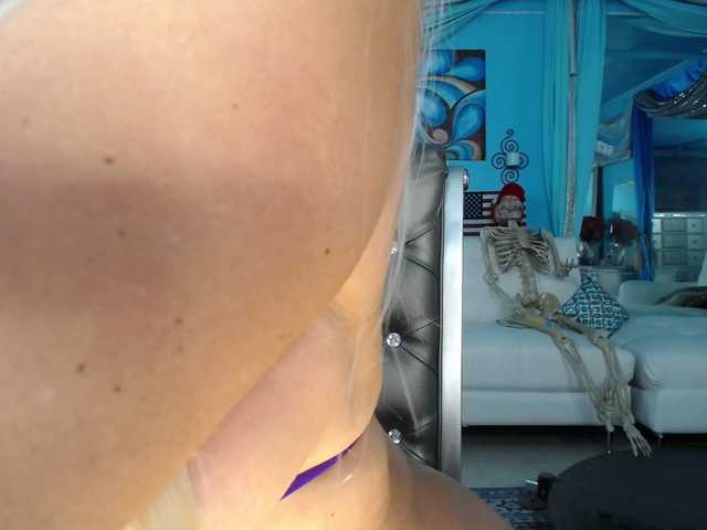 adrianna_fox