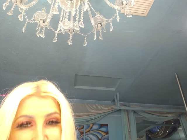 adrianna_fox live cam on BongaCams