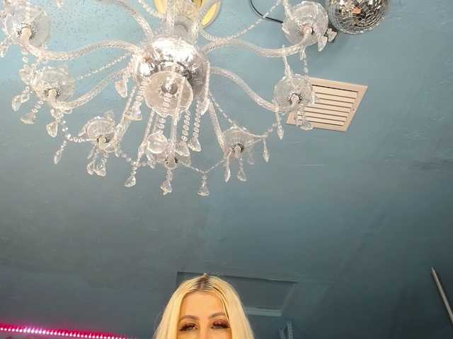 adrianna_fox