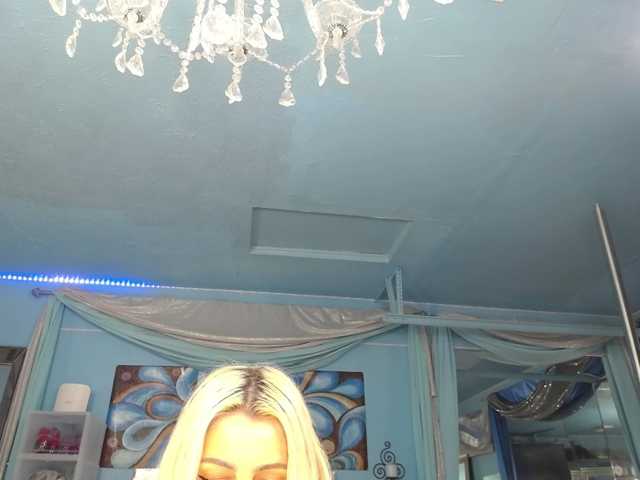 adrianna_fox live cam preview