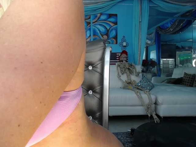 adrianna_fox