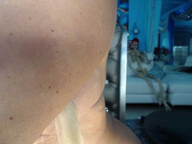 adrianna_fox