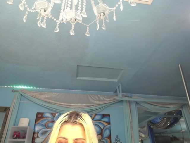 adrianna_fox live cam on BongaCams
