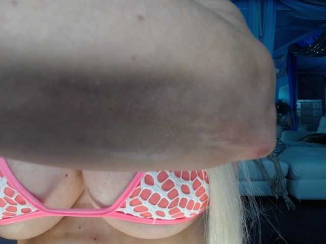 adrianna_fox