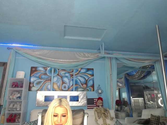 adrianna_fox