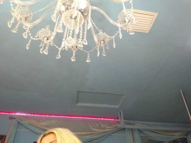 adrianna_fox live cam preview