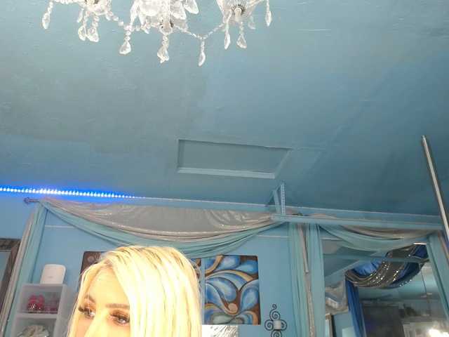 adrianna_fox live webcam show