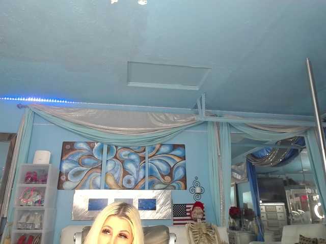 adrianna_fox