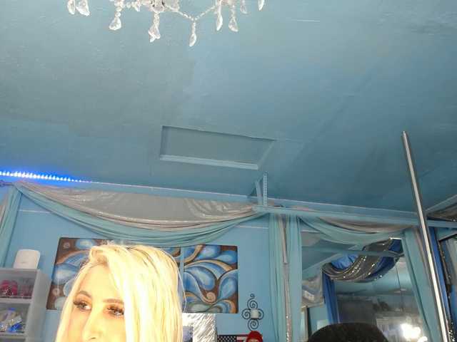 adrianna_fox live webcam show