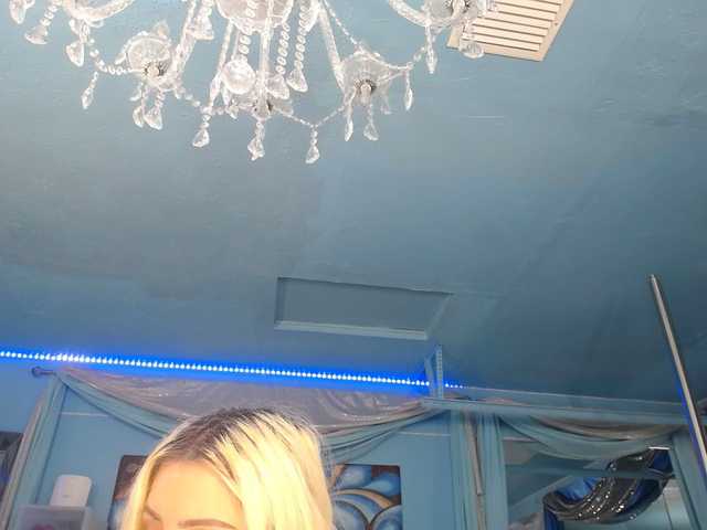 adrianna_fox