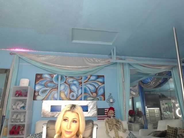 adrianna_fox live cam preview