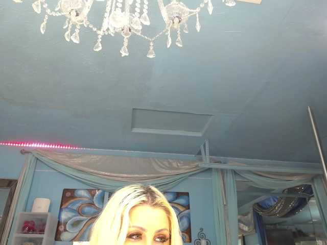 adrianna_fox