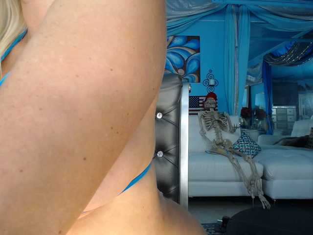 adrianna_fox live sex show