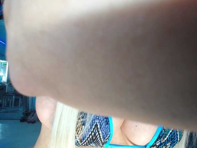 adrianna_fox