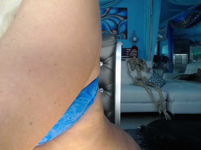 adrianna_fox