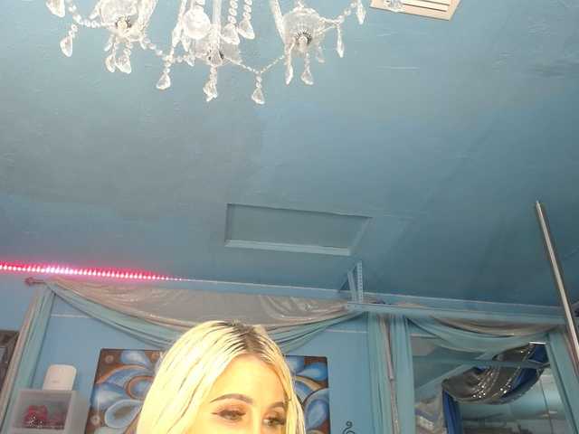 adrianna_fox