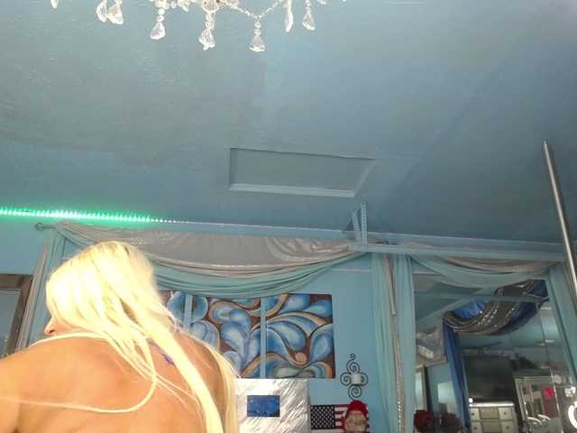 adrianna_fox