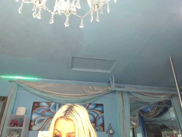 adrianna_fox