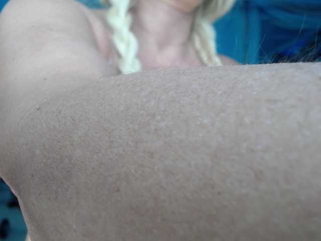 adrianna_fox live cam on BongaCams