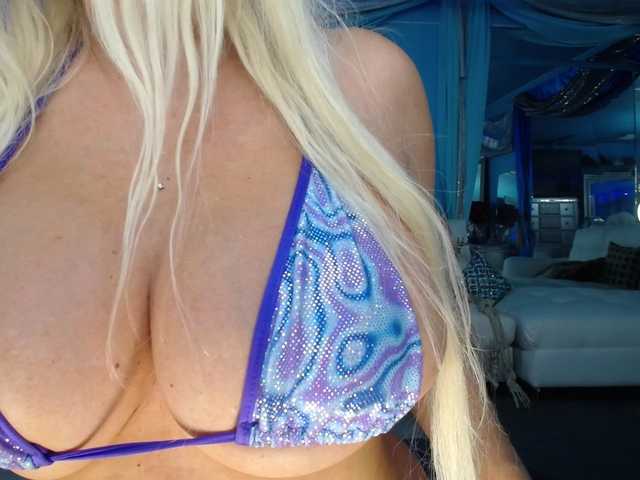 adrianna_fox