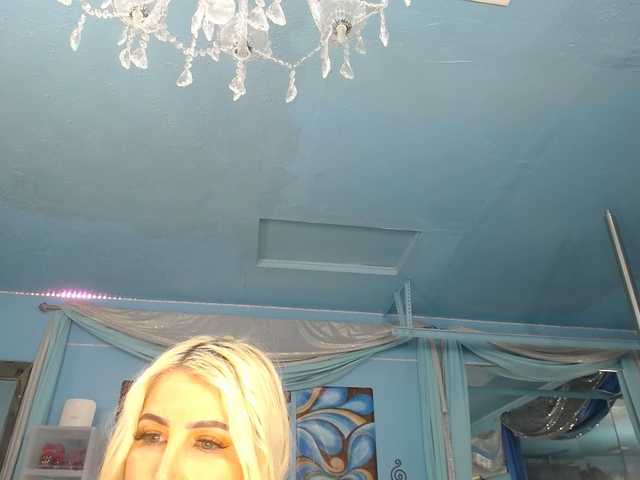 adrianna_fox