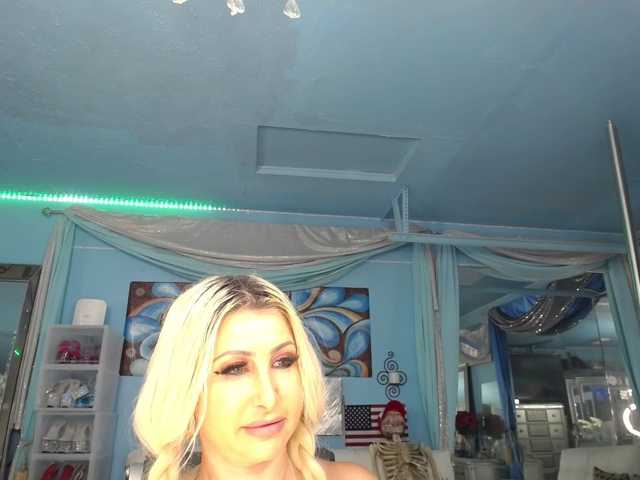 adrianna_fox