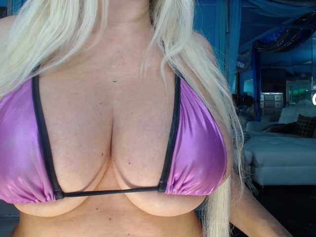 adrianna_fox