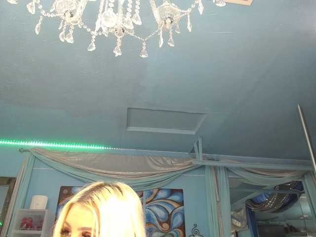 adrianna_fox