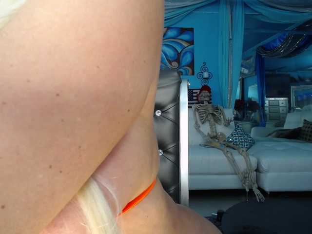 adrianna_fox