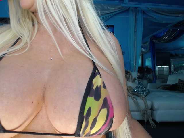 adrianna_fox