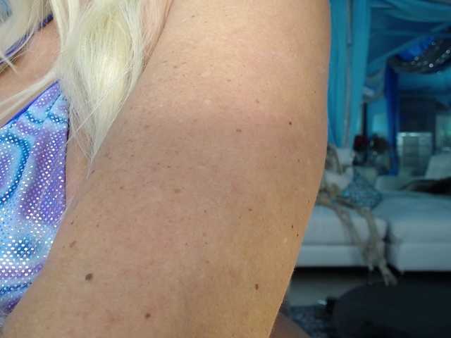 adrianna_fox