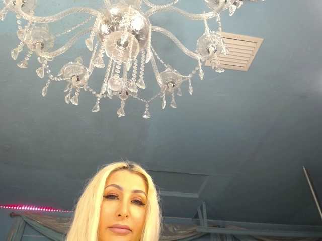 adrianna_fox