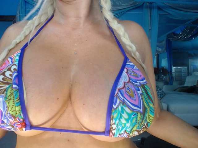 adrianna_fox