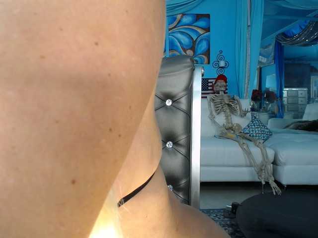 adrianna_fox
