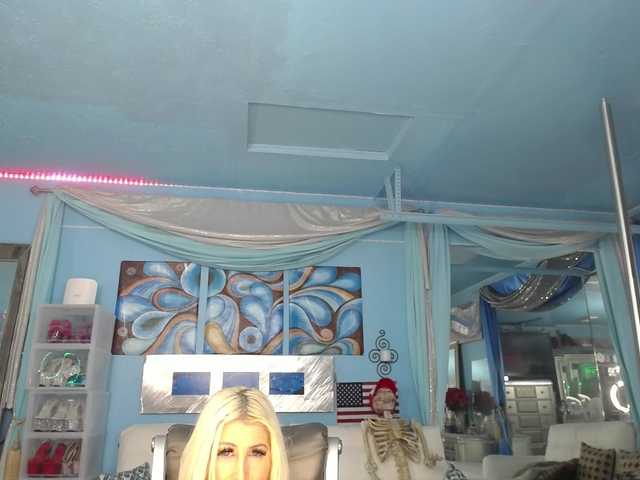 adrianna_fox
