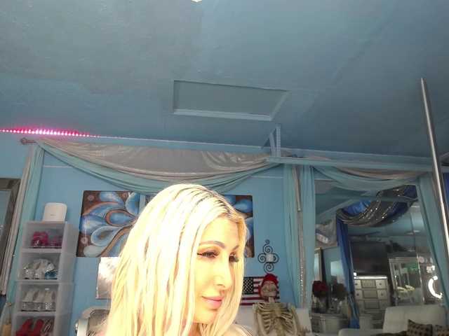 adrianna_fox